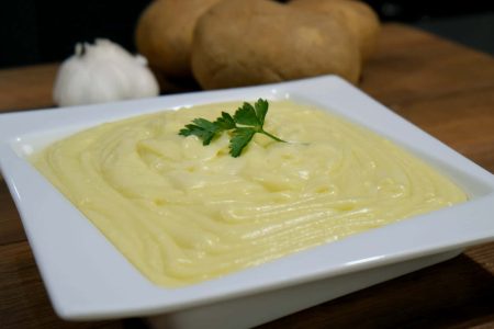 Πεντανόστιμη Σκορδαλιά (Αλιάδα)
Πεντανόστιμη Σκορδαλιά ( Αλιάδα) Παραδοσιακό πιάτο του Ευαγγελισμού!! Συνοδεύεται με μπακαλιάρο