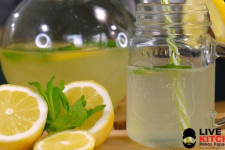 ΥΛΙΚΑ
?200 γρ φρέσκο χυμό λεμόνι(3 μεγάλα λεμόνια)
?Ξύσμα από 2 μεγάλα λεμόνια
?1 λίτρο νερό
?150 γρ stevia 
--------------------------------
?Σόδα
?Δυόσμος