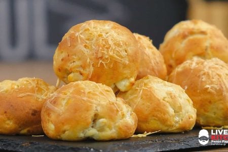 ΥΛΙΚΑ
?370 γρ αλεύρι που φουσκώνει
?400 γρ στραγγιστό γιαούρτι
?160 γρ τυρί φέτα
---------------------------------------------
Προαιρετικά
?κεφαλοτύρι
