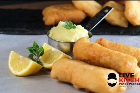 ΥΛΙΚΑ
?1-1,5 κιλό μπακαλιάρος(ξαλμυρισμένος χωρίς πέτσα και κόκκαλα)
------------------------------------------
?800 γρ πατάτες
?3 σκελίδες σκόρδου
?1 κτγ αλάτι
?40 γρ λευκό ξύδι
?100 γρ ηλιέλαιο
?100 γρ ελαιόλαδο
?Χυμό από 1/2 λεμόνι
------------------------------------------
?600 γρ σόδα
?300 γρ αλεύρι γ.ο.χ
?100 γρ σιμιγδάλι ψιλό
?2 κτγ μπέικεν πάουντερ
?2 κτγ αλάτι
----------------------------------------
?Αλεύρι για το πασπάλισμα
----------------------------------------
?Ηλιέλαιο