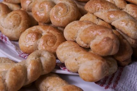 Πανεύκολα Πασχαλινά Κουλουράκια