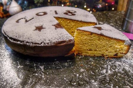 Φτιάξτε πεντανόστιμη και πανεύκολη Βασιλόπιτα πολυτελείας.